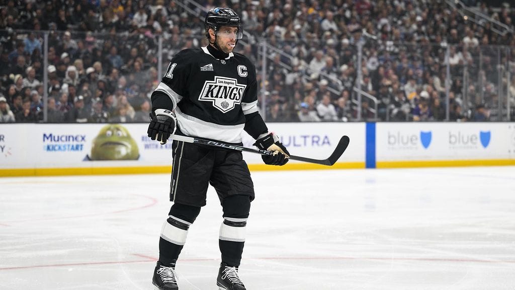 Anze Kopitar saa oman näköispatsaan Los Angeles Kingsin kotiareenalle.