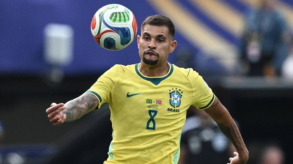 Bruno Guimaraes edusti Brasiliaa kesän MM-kisoissa.