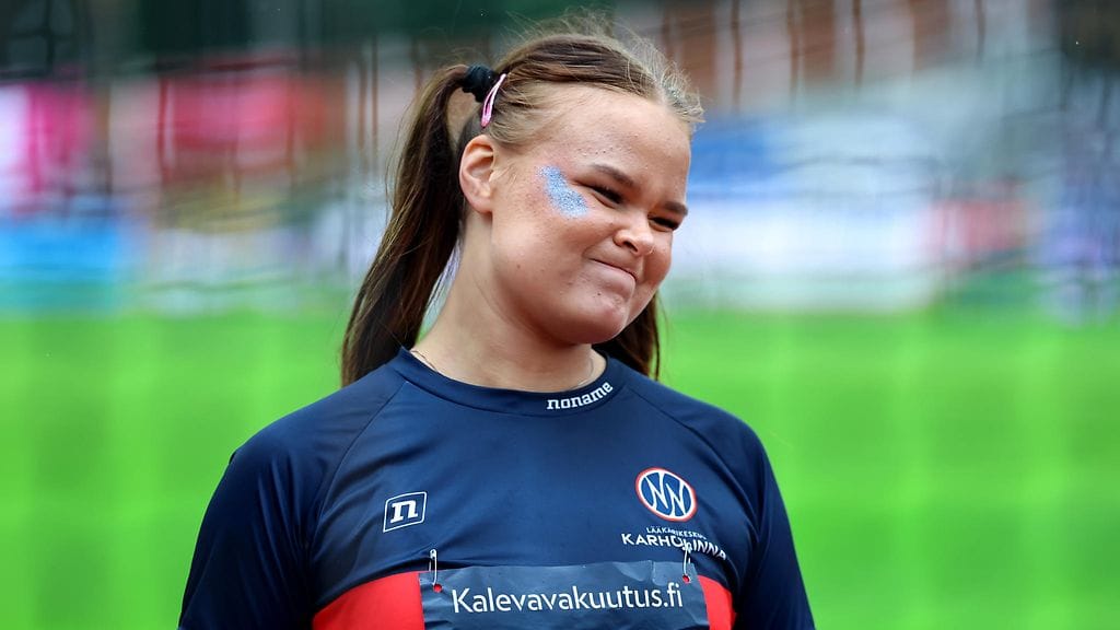 Pinja Kärhä, 19, heitti MM-hopeaa alle 20-vuotiaiden MM-kisoissa.