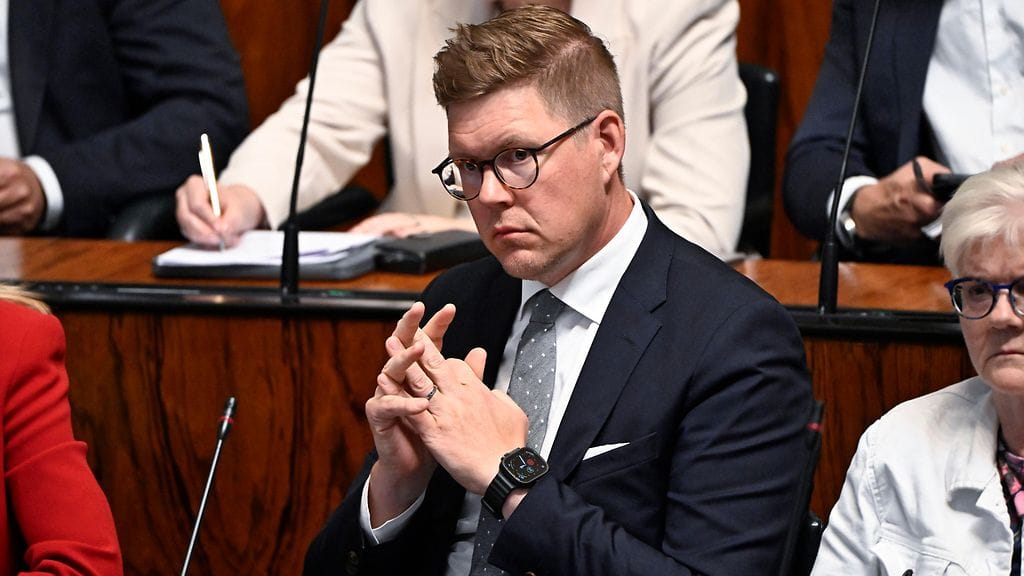 Kokouksen ohjelmassa on muun muassa SDP:n puheenjohtajan Antti Lindtmanin poliittinen tilannekatsaus.