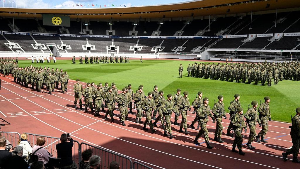 LK Sotilasvala Olympiastadion 5 130826