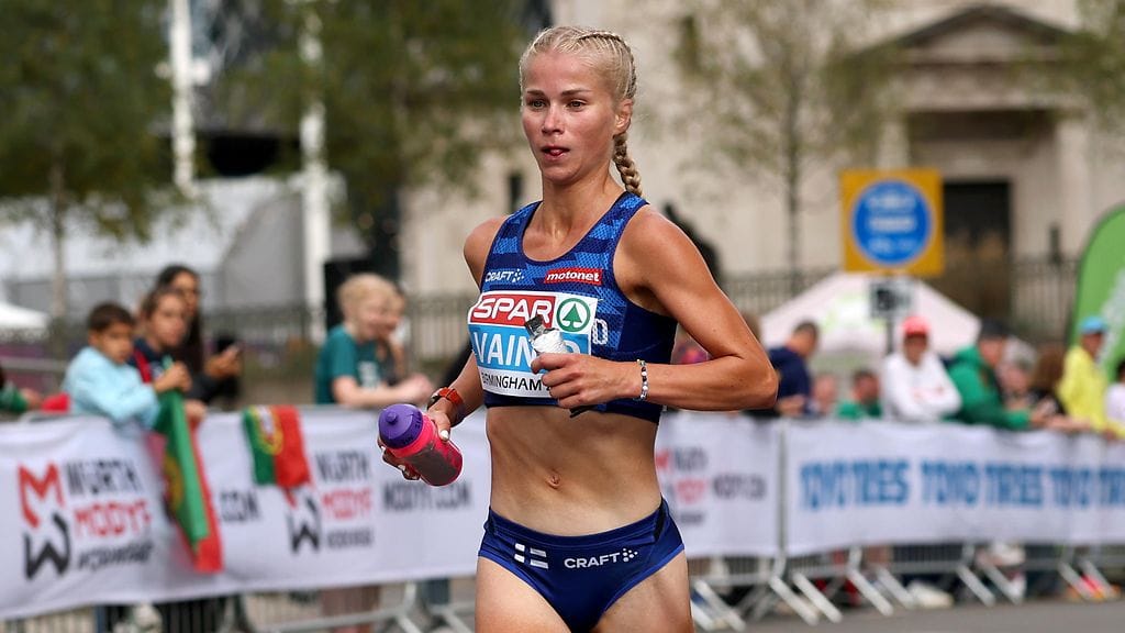 Alisa Vainio voitti Birminghamin EM-maratonin murskaavalla erolla.