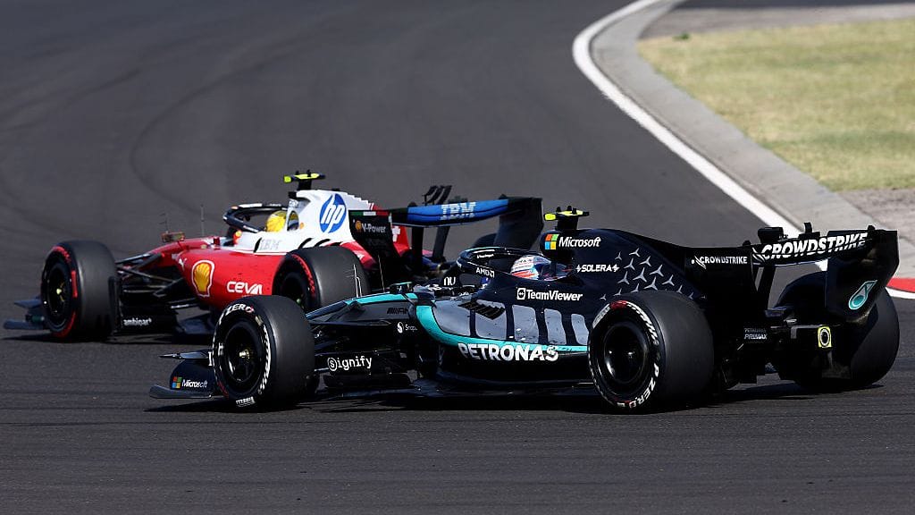 Ferrarin Lewis Hamilton on noussut uhkaamaan Kimi Antonellin asemaa F1-sarjan kärjessä.