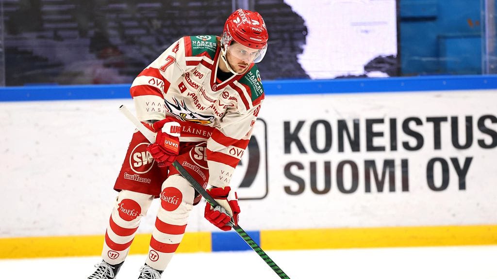 Hannes Häkkilä siirtyy Pelicansiin.