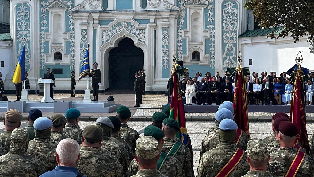 Ukrainassa vietetään tänään itsenäisyyspäivää. Presidentti Alexander Stubb ja useat muut Euroopan johtajat osallistuvat juhlallisuuksiin paikan päällä Kiovassa.