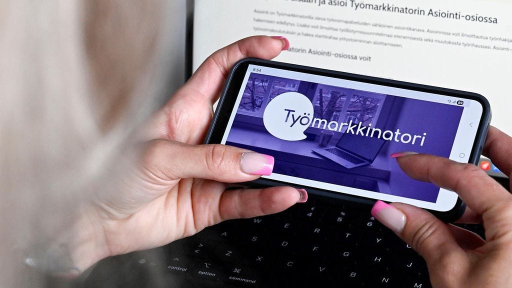 Työttömiä naisia oli heinäkuussa 24 000 enemmän kuin vuosi sitten.