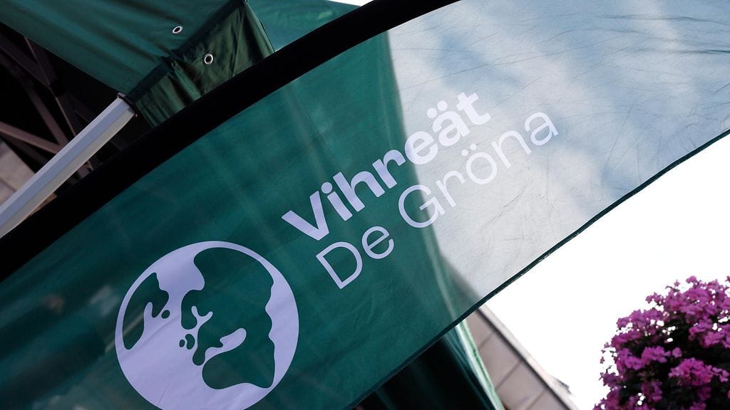 Kuvituskuva. Oppositiopuolue vihreät vaatii, että Suomi sitoutuu poistamaan lapsiperheköyhyyden vuoteen 2035 mennessä.