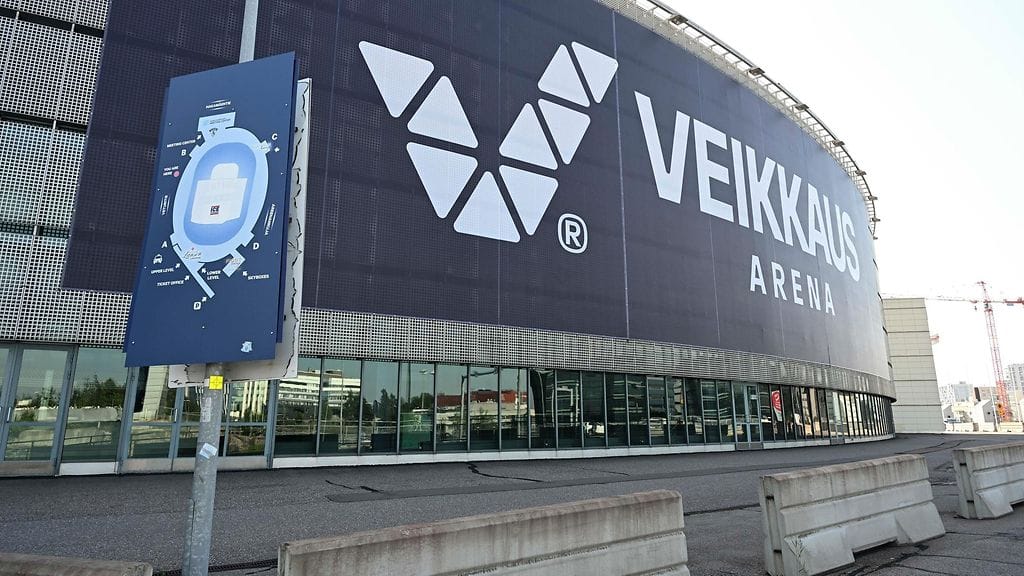 Veikkaus Arena kuvattuna heinäkuussa 2025.