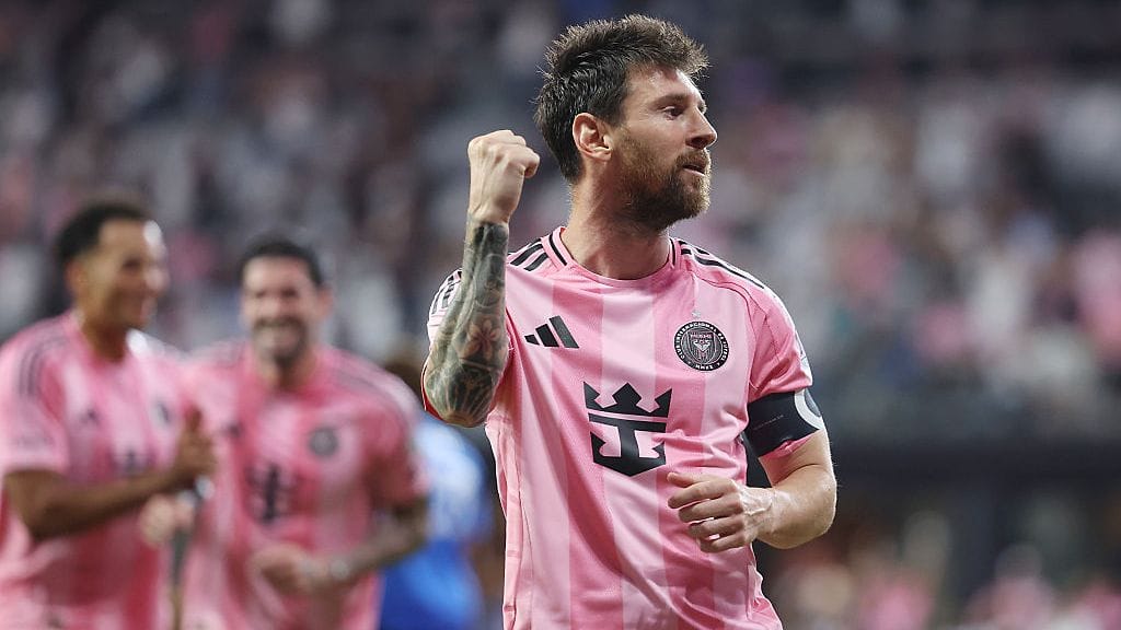 Lionel Messi mätti ensimmäistä kertaa ammattilaisurallaan neljä maalia yhdessä ottelussa.