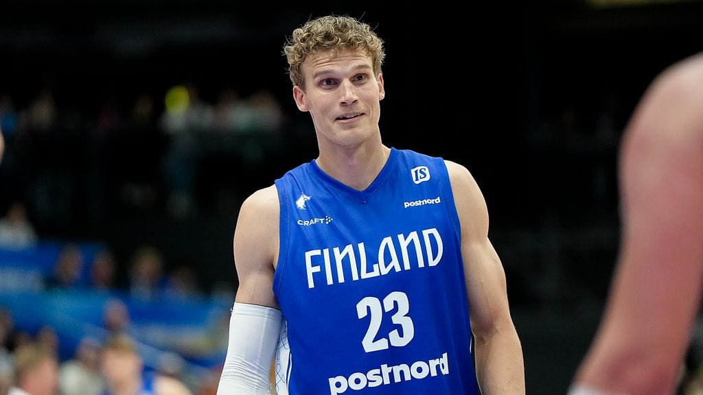 Lauri Markkanen oli Susijengin paras pistemies, kun Suomi kaatoi MM-karsintaottelussa Viron.