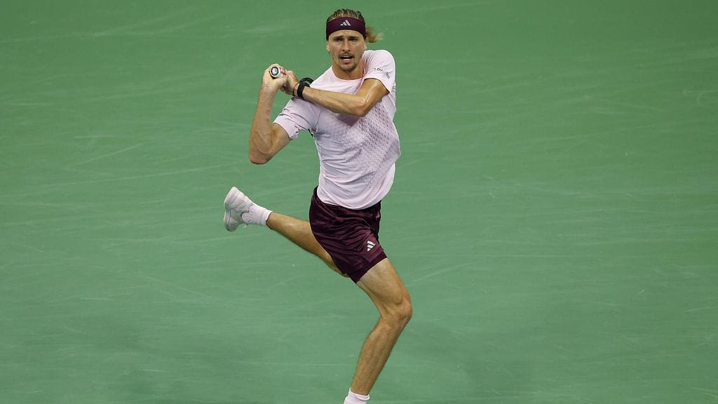 Alexander Zverev jatkaa ensimmäisen Yhdysvaltain avoimen mestaruutensa jahtaamista.