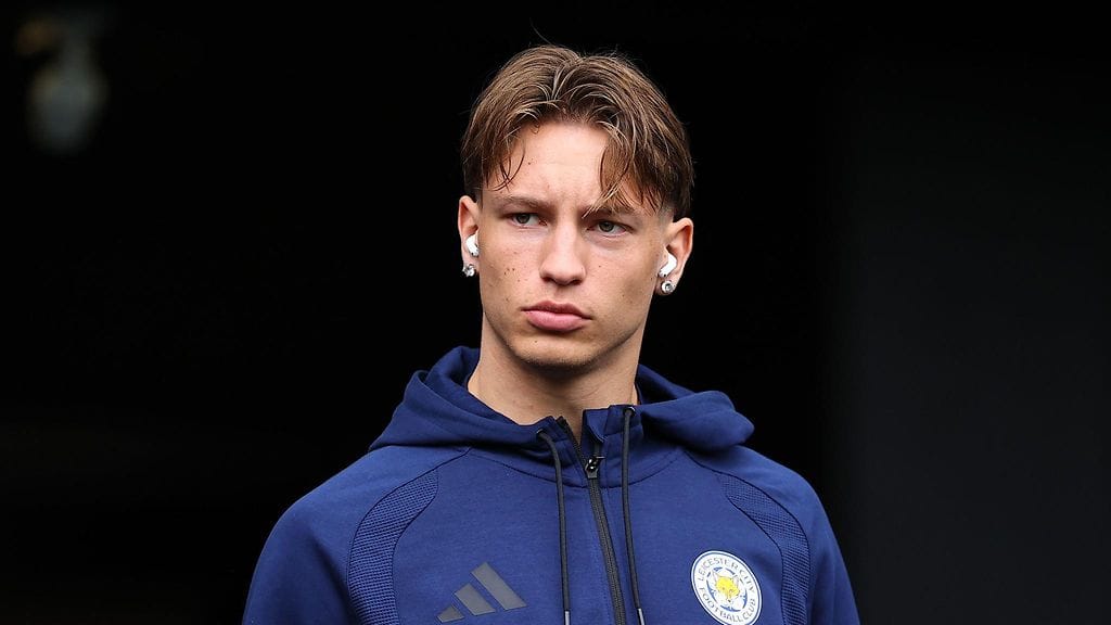 Ilari Kangasniemi odottaa vielä debyyttiään Leicesterissä.