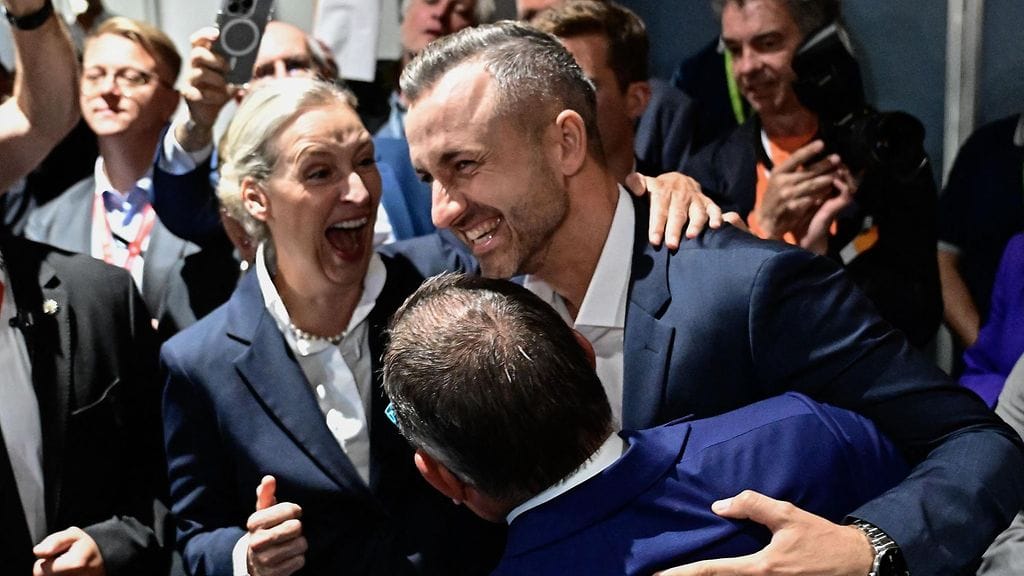 AfD:n Saksi-Anhaltin kärkiehdokas
Ulrich Siegmund juhli vaalitulosta.
