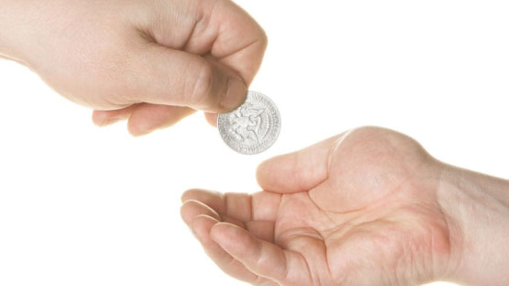 Lahjoitatko rahaa hyväntekeväisyyteen?