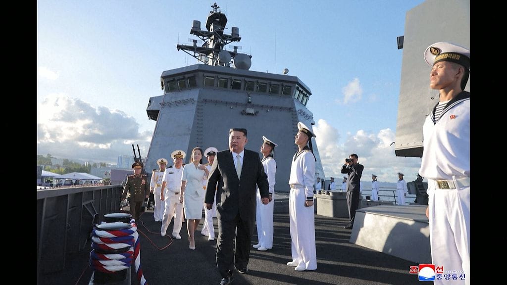pohjois-korea sotalaiva reuters