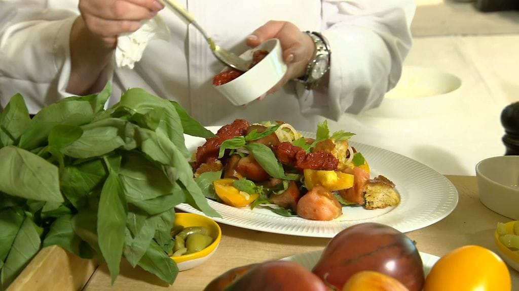 Panzanella on helppo valmistaa!