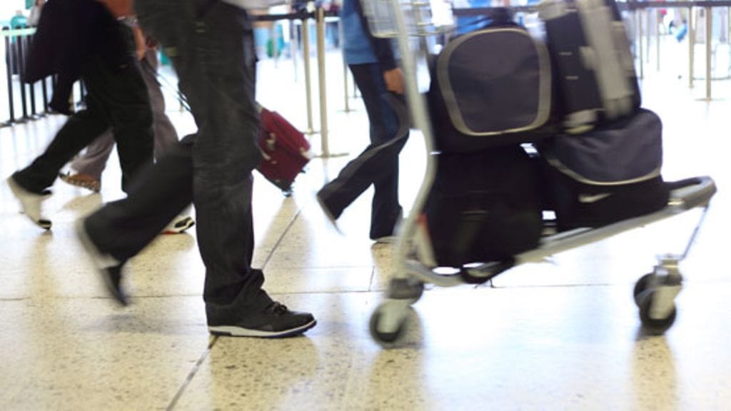 Ihmiset unohtavat matkatavaroidensa joukkoon jopa ammuksia.