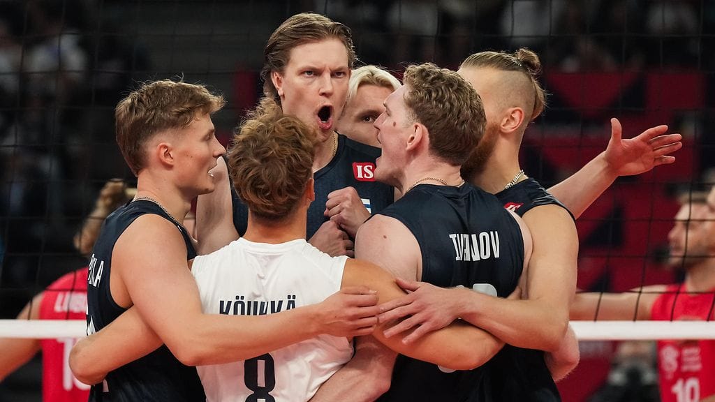 Suomi etenee lentopallon EM-kisoissa voitosta voittoon.