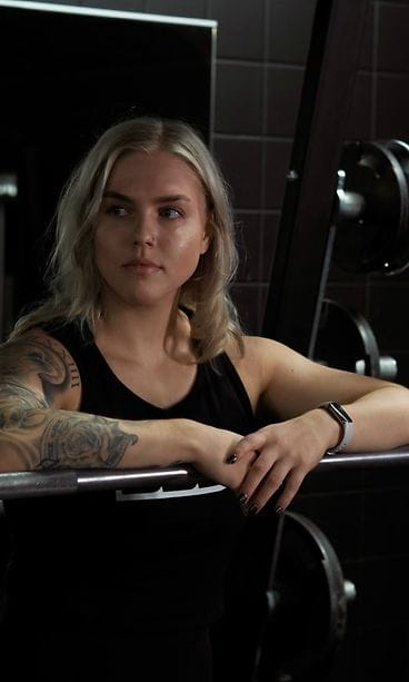 ROOSA VALKOLA 4