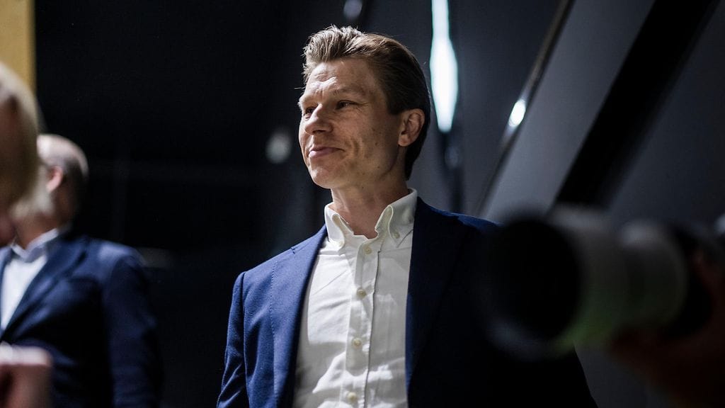 Puolustusministeri Antti Häkkäsen mukaan paketissa on mukana kotimaisen puolustusteollisuuden yritysten tuotteita.