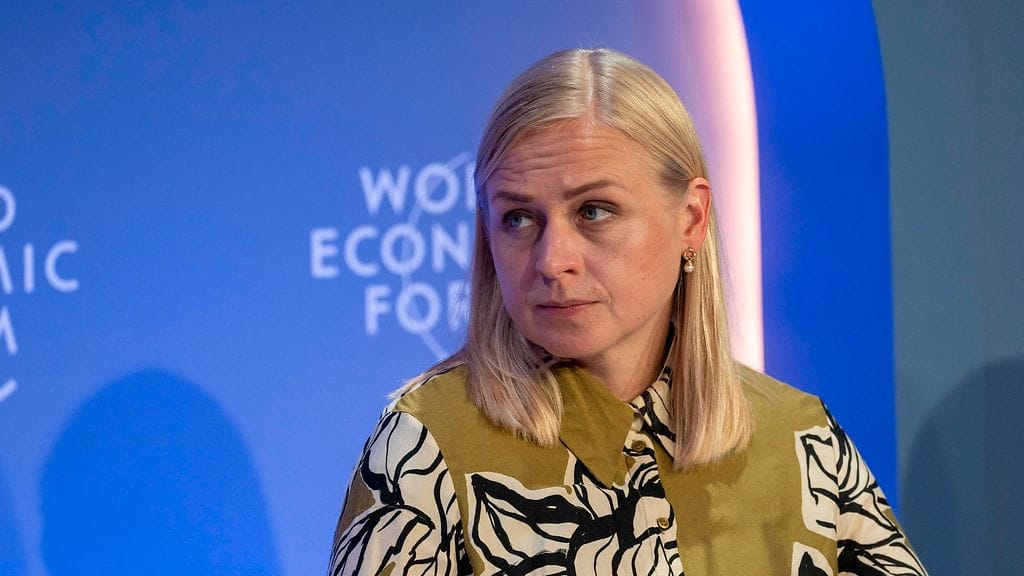 Ulkoministeri Elina Valtosen (kok.) mukaan Suomi seisoo täysin Tanskan tukena.