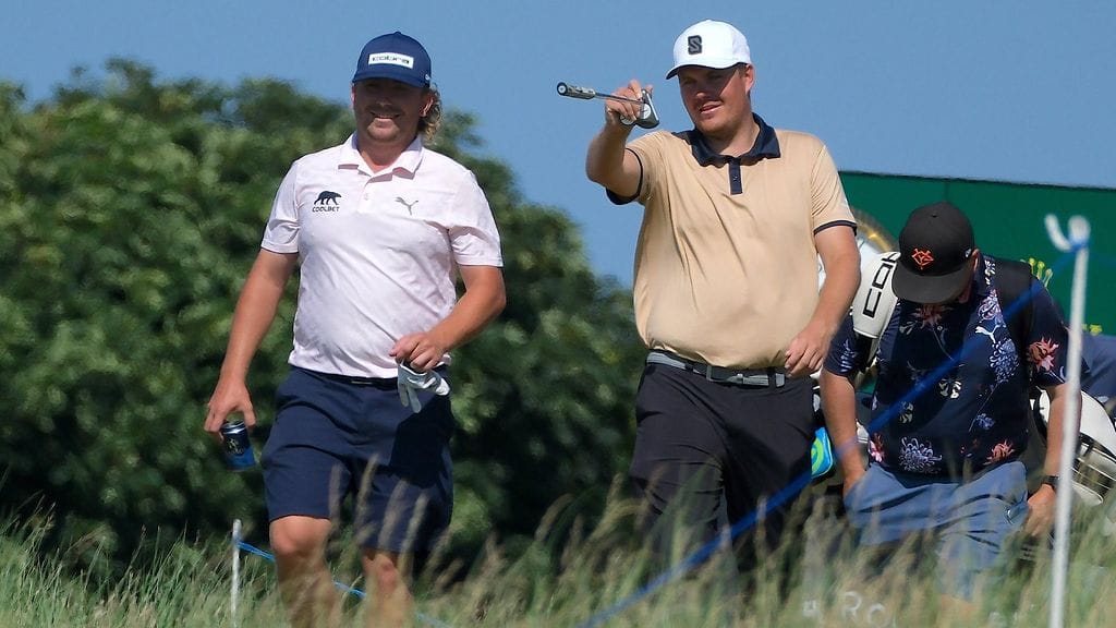 Oliver Lindell (vas.) ja Sami Välimäki harjoittelivat yhdessä Genesis Scottish Open -kisan yhteydessä viime heinäkuussa. Ensi vuonna he saattavat kilpailla vastakkain PGA-kiertueella.
