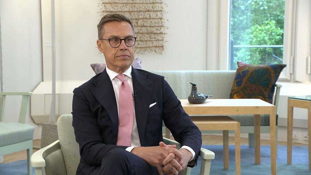 Tasavallan presidentti Alexander Stubb vastaa laajasti kysymyksiin Suomen turvallisuuspolitiikasta, ydinpelotteesta ja puolustusyhteistyöstä muuttuvassa maailmantilanteessa Asian ytimessä -ohjelmassa kello 17.