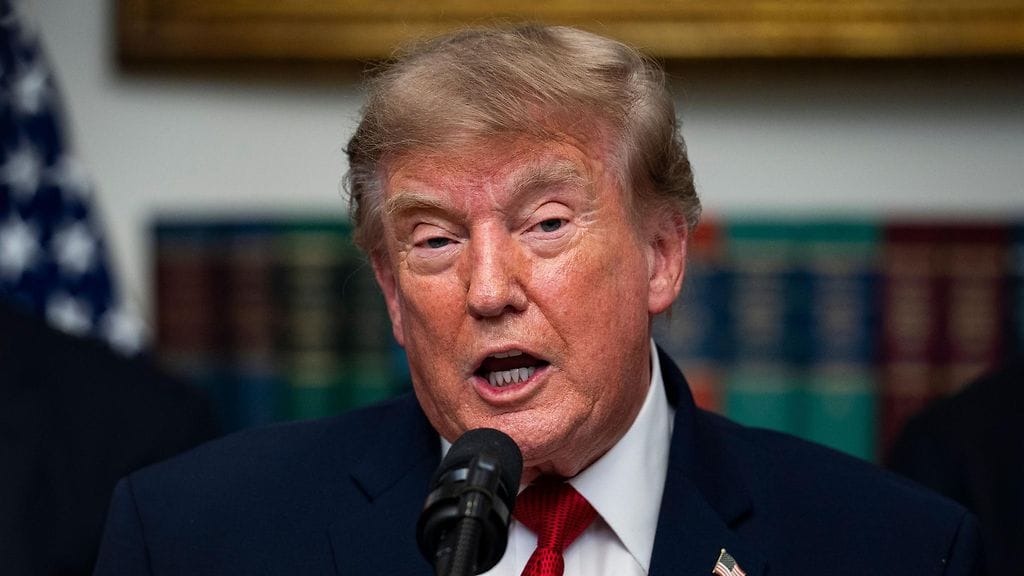 Yhdysvaltain presidentti Donald Trump väläytti kaupan keskeyttämistä EU-maiden kanssa.