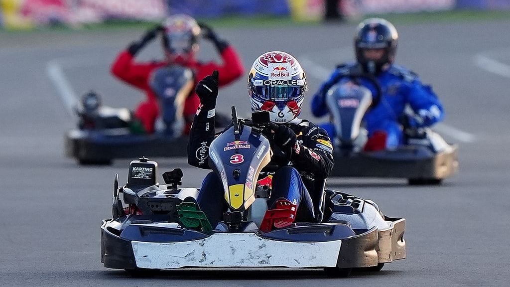 Max Verstappen ajoi erikoisen kisan voittoon.