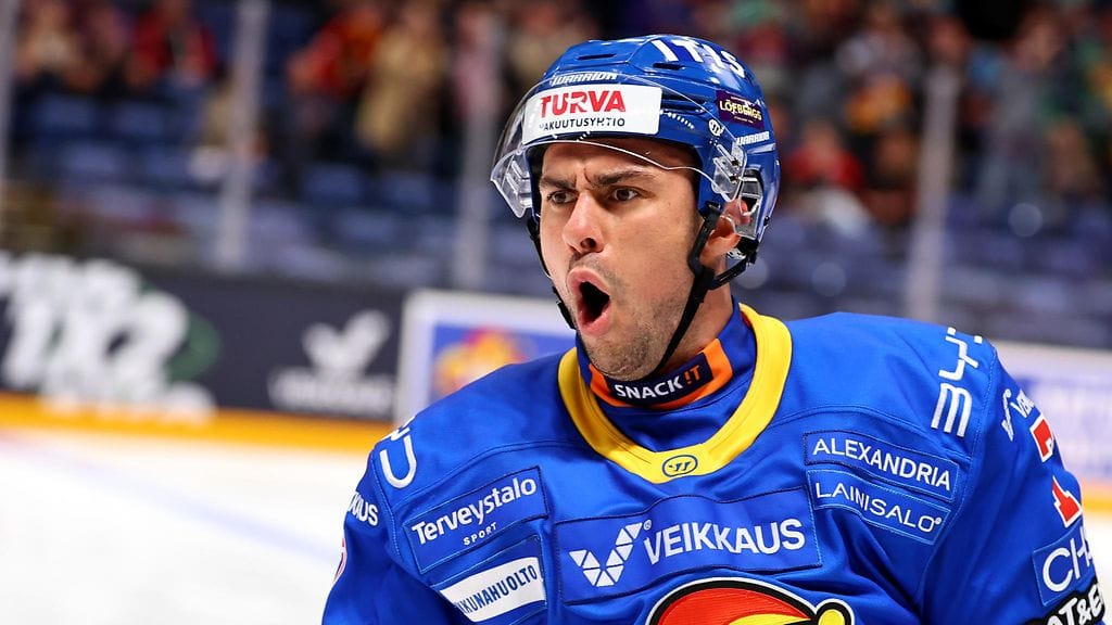 Maxime Fortier on sivussa Jokereiden kokoonpanosta illan Pelicans-ottelussa.