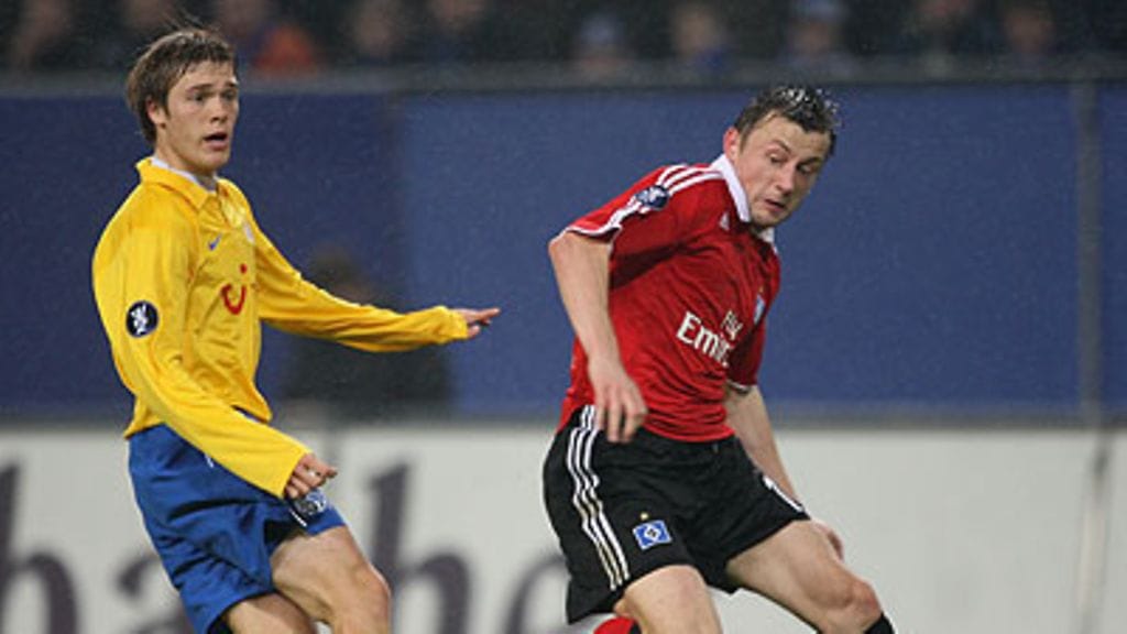 Veli Lampi ja HSV:n Ivan Olicic. Kuva: Stuart Franklin/GETTY.