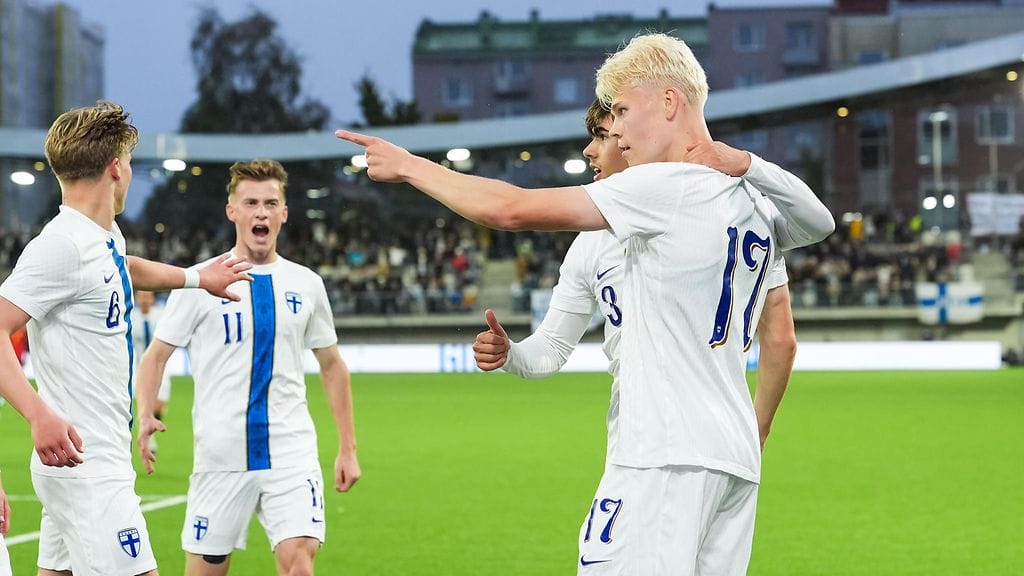 Pikkuhuuhkajat otti komean voiton.