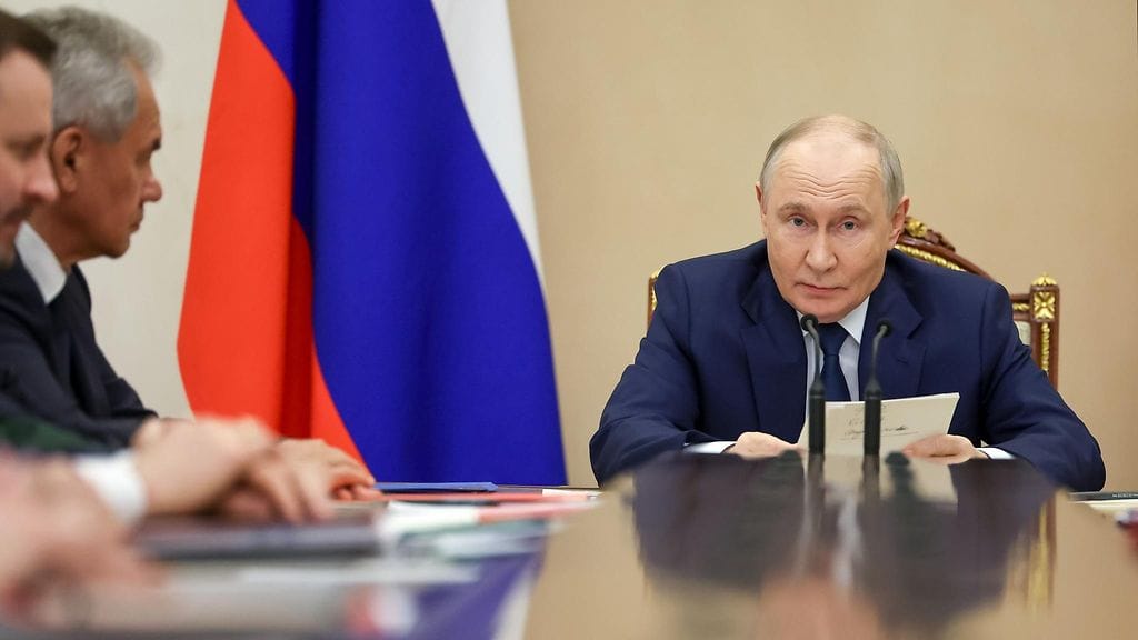 Putin AOP (1)