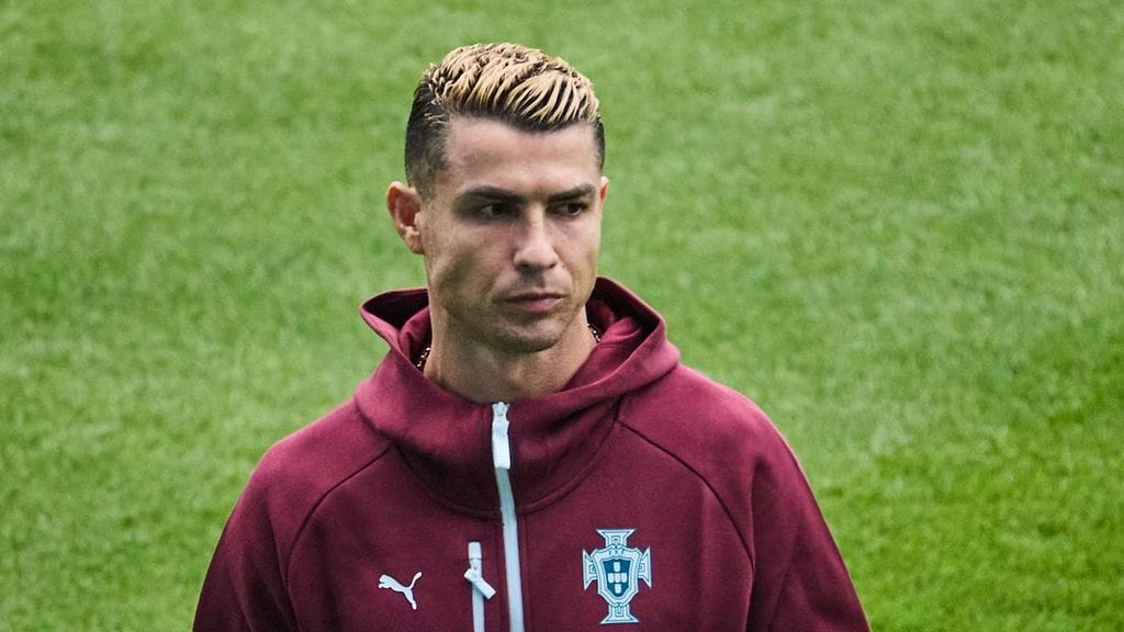 Cristiano Ronaldo ilmoitti kertovansa syistä aikanaan Portugalin kansalle.