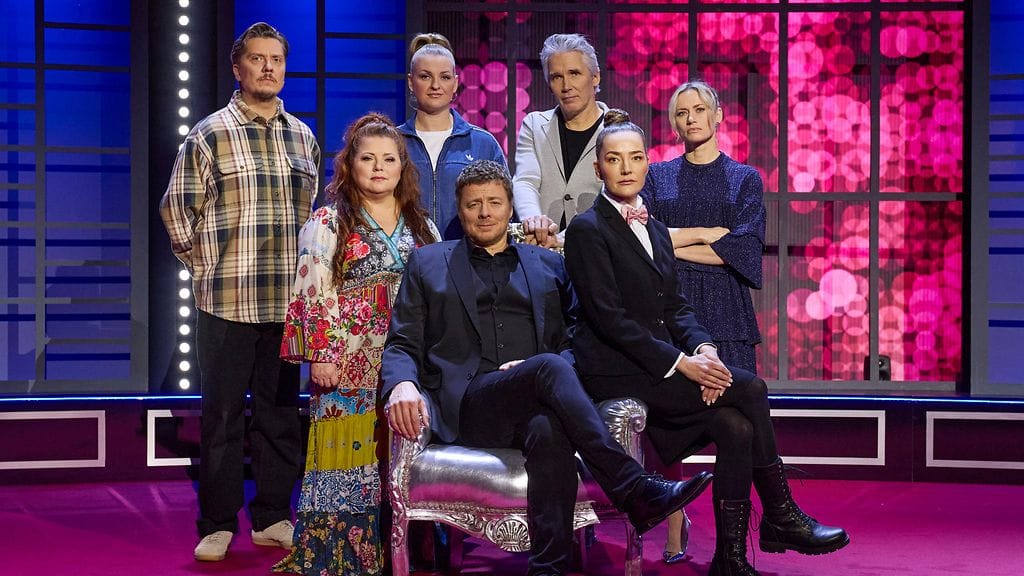 Suurmestari_Comeback_S1_eps1_Eero_Ritala_Kiti_Kokkonen_Jenni_Poikelus_Jaakko_Saariluoma_Miika_Nousiainen_Pilvi_Hamalainen_Minka_Kuustonen_001