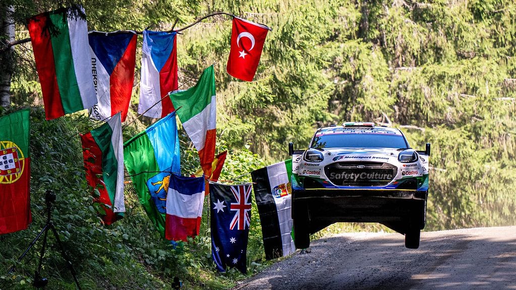 Kuvassa yksityistalli M-Sportin Fordilla ajava Joshua McErlean.