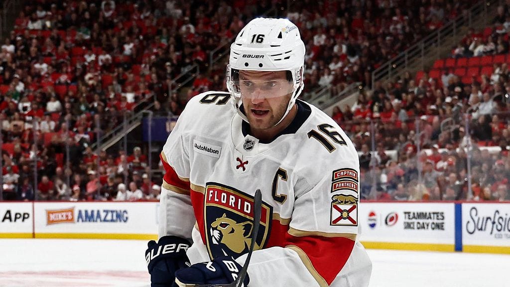 Aleksander Barkov jätti Floridan ottelun kesken.