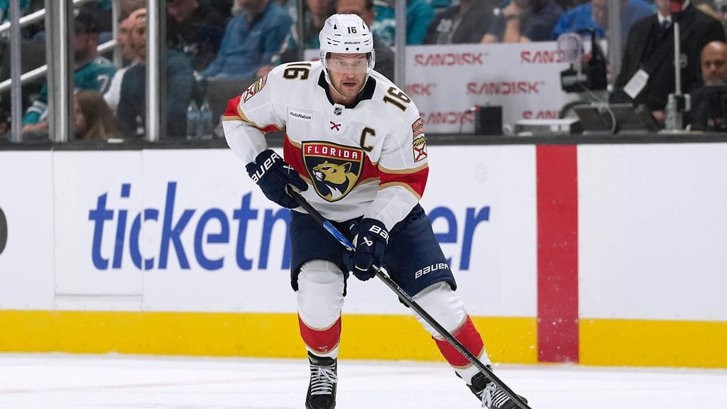 Aleksander Barkov on asetettu pitkäaikaisloukkaantuneiden listalle.