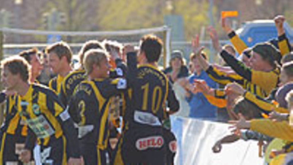 Honka juhlimassa maalia, Photo: Lauri Ouvinen/MTV3