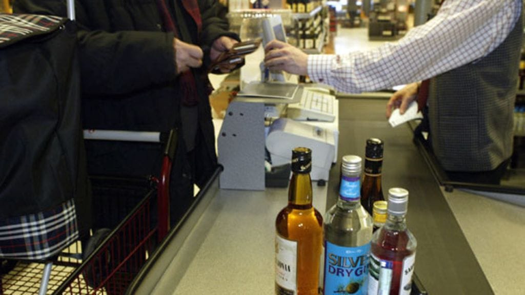 Verotus vaikuttaa suoraan alkoholinkulutukseen.