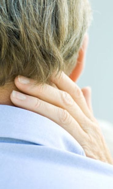 Liisan niskakivut pahentuivat borrelioosin edetessä.