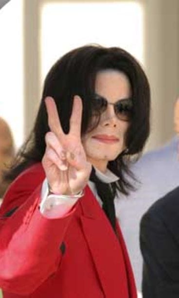 Michael Jackson kuvattuna vuonna 2005.