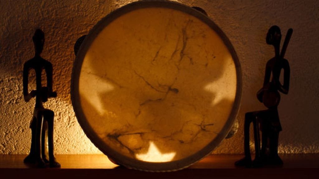 Vain harva shamaaneihin liitetty klisee pitää paikkansa. Kuvituskuva.