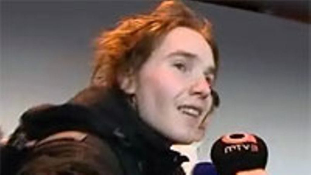 Harri Olli lentokentällä, kuva: MTV3