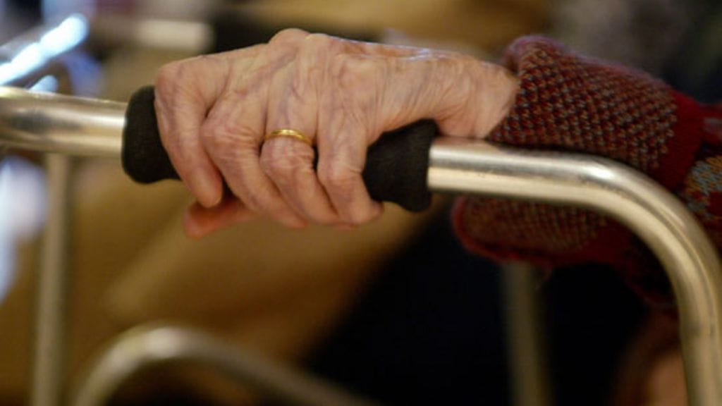 Tuija olisi toivonut äidilleen paremmat viimeiset vuodet.