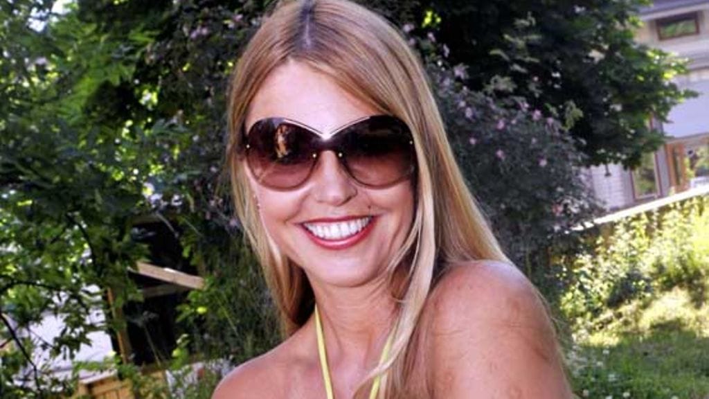 Anu Saagim kohauttaa taas.