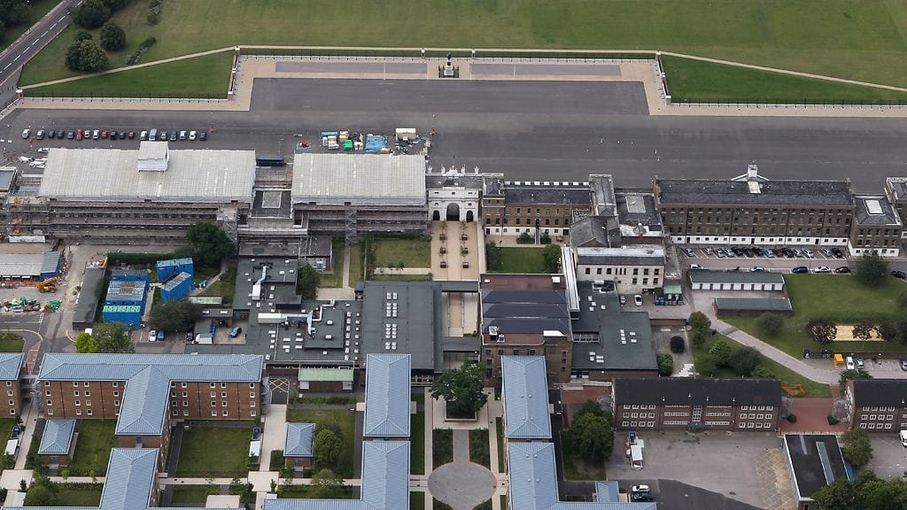 Ammunnat suoritetaan Royal Artillery Barracksissa.