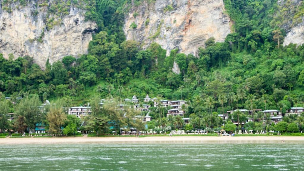 Suomalaisten suosikkihotelleja rakennetaan orjatyövoimalla, kertoo Reilun matkailun yhdistys. Kuvituskuva. Kuvan rakennukset eivät liity juttuun.