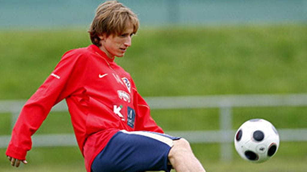 Luka Modric on Kroatian keskikentän aivot. Kuva: Roland Schlager/EPA.