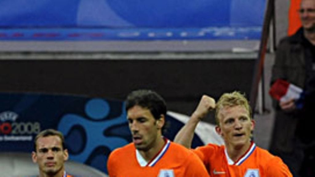 Sneijder, van Nistelrooy ja Kuyt. Kuva: Daniel Dal Zennaro/EPA.